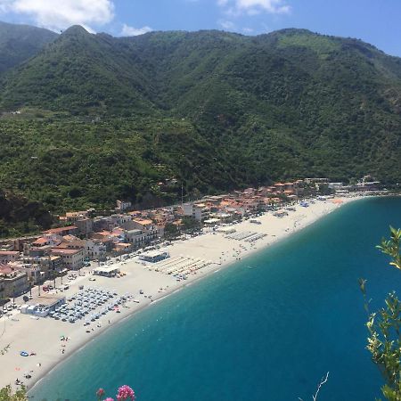 La Raja Lägenhet Scilla Exteriör bild