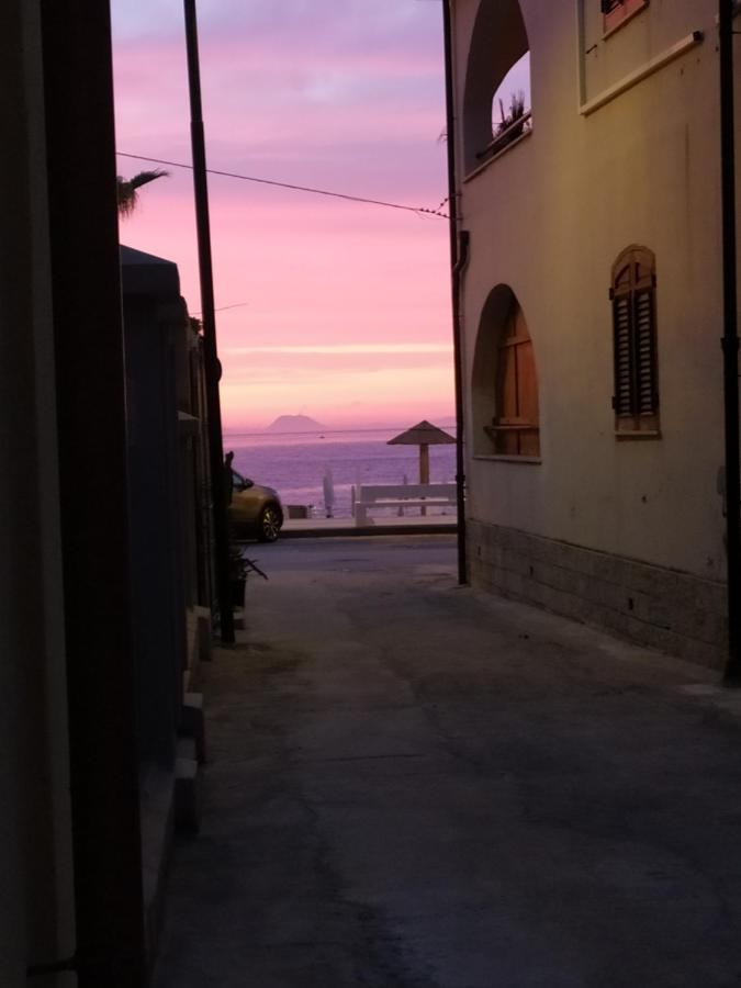La Raja Lägenhet Scilla Exteriör bild