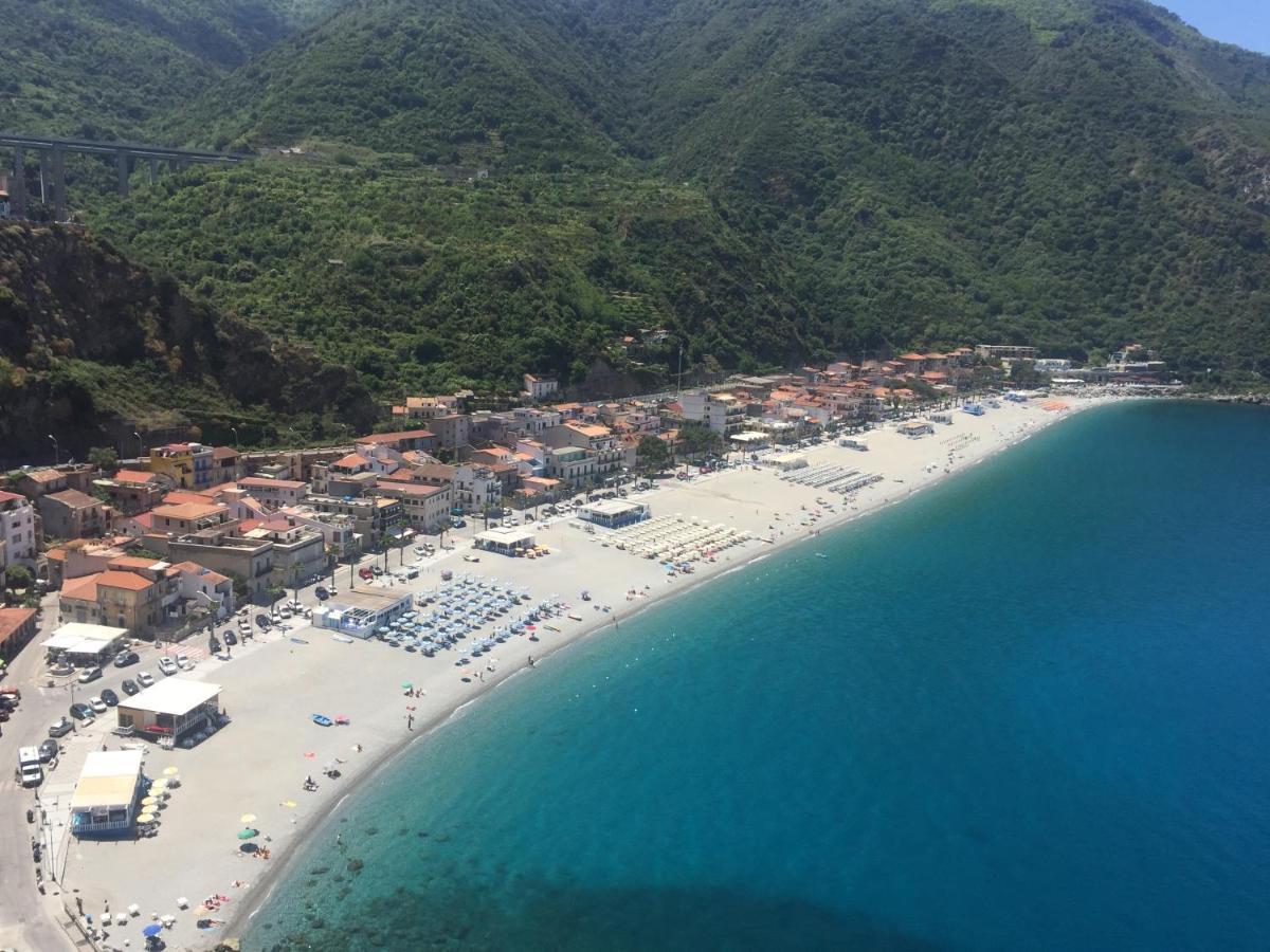 La Raja Lägenhet Scilla Exteriör bild